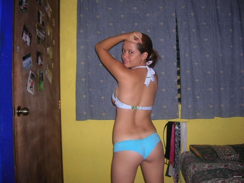 XXX Amateur Nude Chick: Explicit Naked Girl Photo for Adults