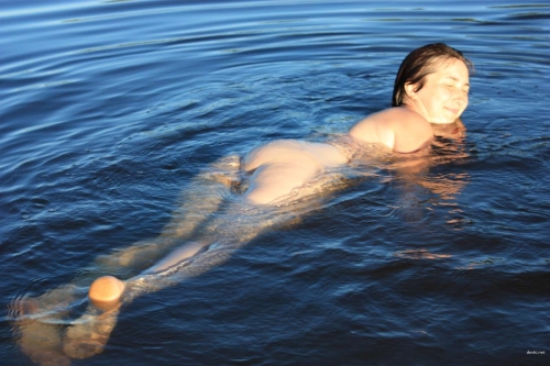 Amateur Girl Explicit Photos: Outfits & Locations Part 2 - Uncensored