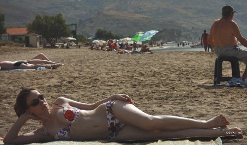 Hot Amateur Photos: Slim Wife in Explicitly Sexy Pose - Captured in English