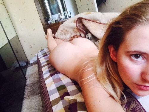 Hot Homemade Sex Pics: Explicit Photos of Cute Amateur Girlfriends
