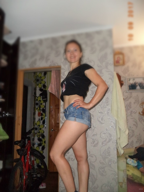 Unfiltered Wife Amateur Pics: Raw & Explicit Shots for Adults