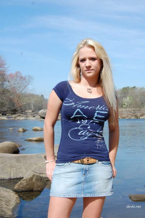 Wild Outdoor Nude Blonde Amateur - Explicit XXX Photoshoot