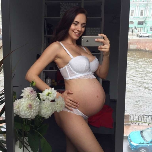 Explicit Pregnant Beauty Amateur Photo - Sexy Pregnant Woman Erotica