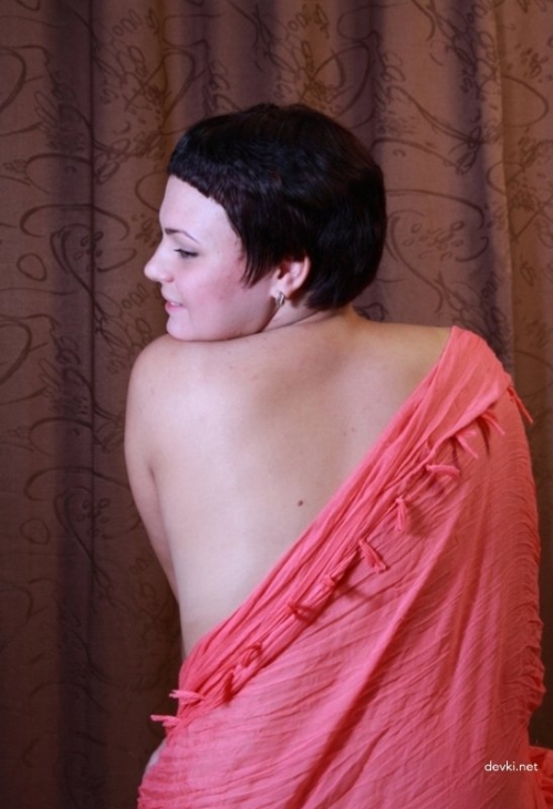 Sizzling Amateur Erotic Photoshoot - Explicit and Provocative Adult Content