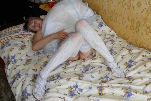 Hot Bride's Wedding Night Passion: Explicit Amateur Photo!