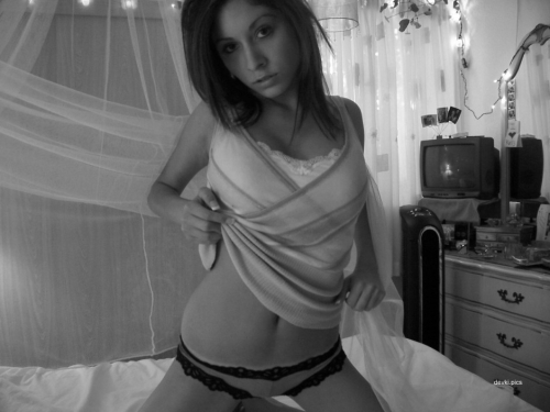 XXX Amateur Lingerie Photoshoot: Seductive Beauty Bares All