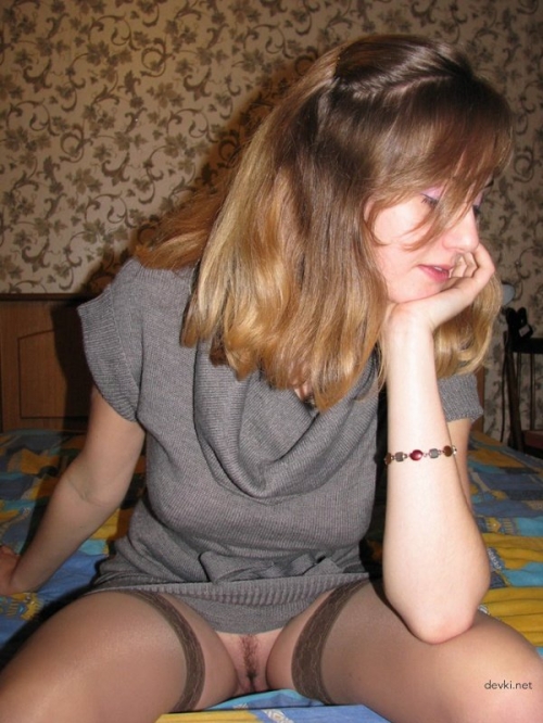 Explicit Dressing Room Surprise: Girlfriend Caught Changing Amateur Photo
