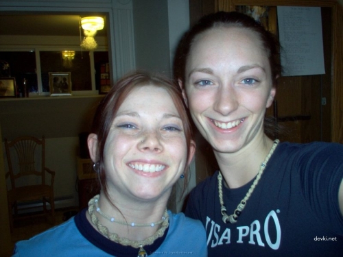 Hot Young Wife Gives Sloppy Amateur Blowjob to Husband: XXX Photo (18+)