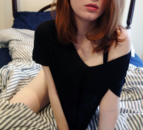 Explicit Busty Amateur Babe's Hot Erotic Photo Shoot