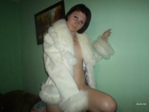 Explicit Young Chick with Tiny Tits: Amateur Photo for Adults