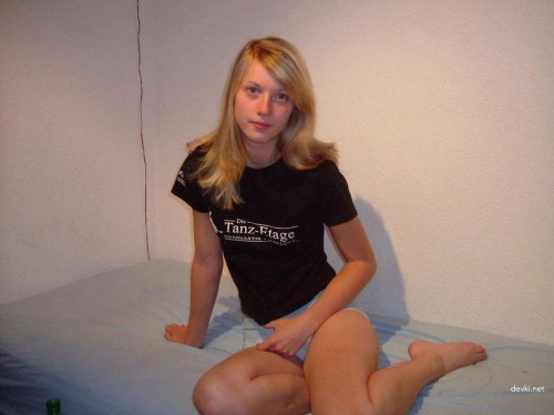 Amateur Blonde Nude with Small Tits - Explicit Naked Photo
