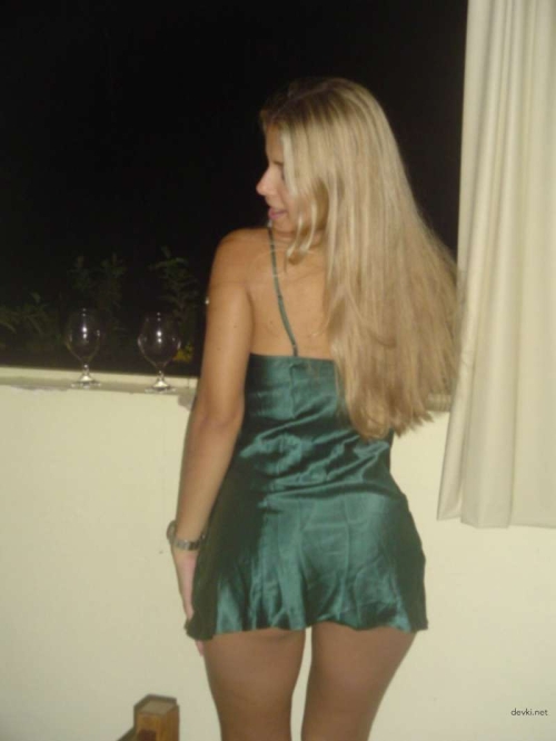 Explicit Nude Amateur Girl: Private Photo of Beautiful Naked Woman
