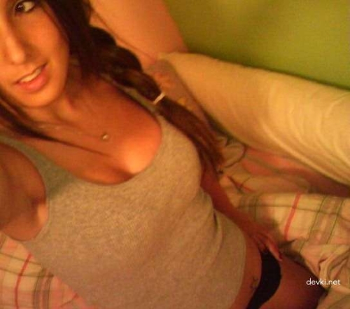 Amateur Wet Pussy Close-Up: Explicit and Naughty Girlfriend Photo