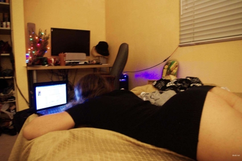 Wild Amateur Anal Plug Action: Explicit Photo Shoot with Enthusiastic Enthusiast