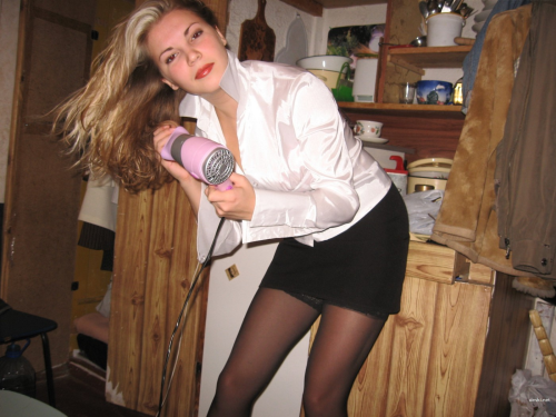 Amateur College Girl Exposed: Explicit Private Student Photo of Young English Student