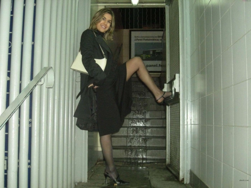 Sexy MILF Gets Pounded Hard in Amateur Pussy Fuck