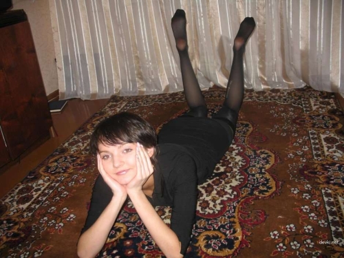 Hot Amateur Girlfriend Poses Nude - Explicit Amateur Photos for Adults