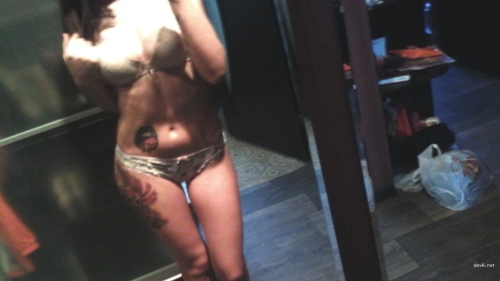 XXX Nude Amateur Selfies: Explicit Self-Portrait Photography