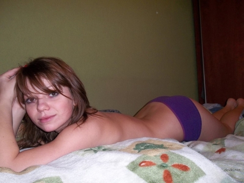 Sizzling Brunette's X-Rated Homemade Shoot - Amateur Sex Pics