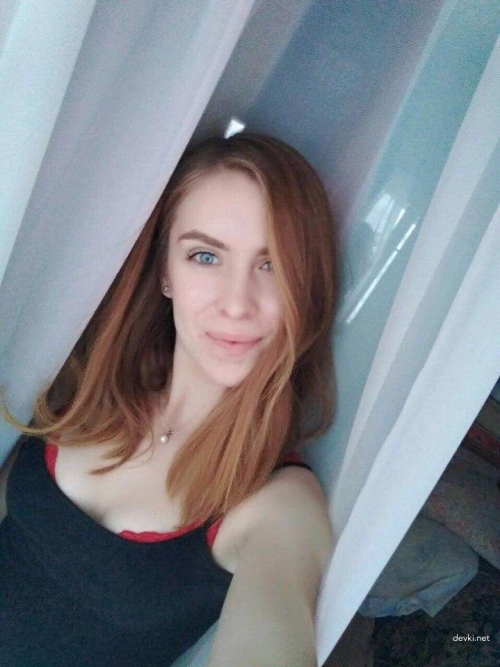 Sexy Girlfriend's Explicit Homemade Photos - Intimate Amateur Pics of Cute Partner