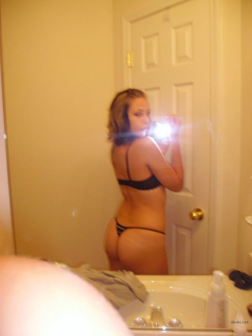 Uncensored Topless Selfie: Busty Boobs Amateur Photo - Explicit and Raw